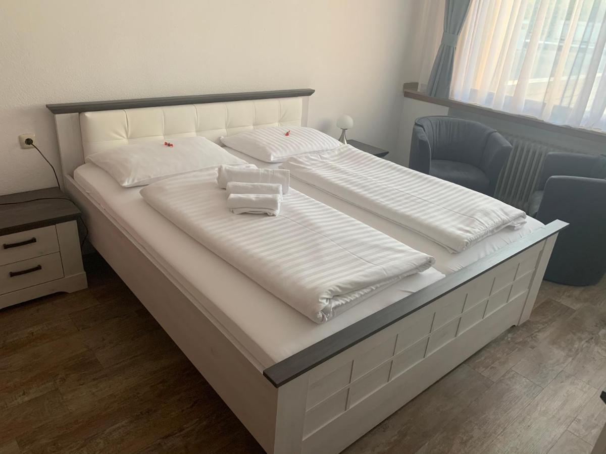 Hotel Brauhaus Zur Krone Bergheim  Ngoại thất bức ảnh